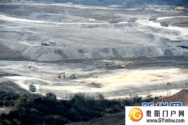 游新建代表:努力把织金打造成“富矿精开”示范县(图5) 游新建代表:努力把织金打造成“富矿精开”示范县(图5)