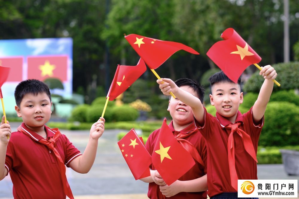 习近平出席苏林举行的欢迎仪式(图7)